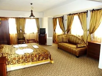 Отель Knidos Butik 3*